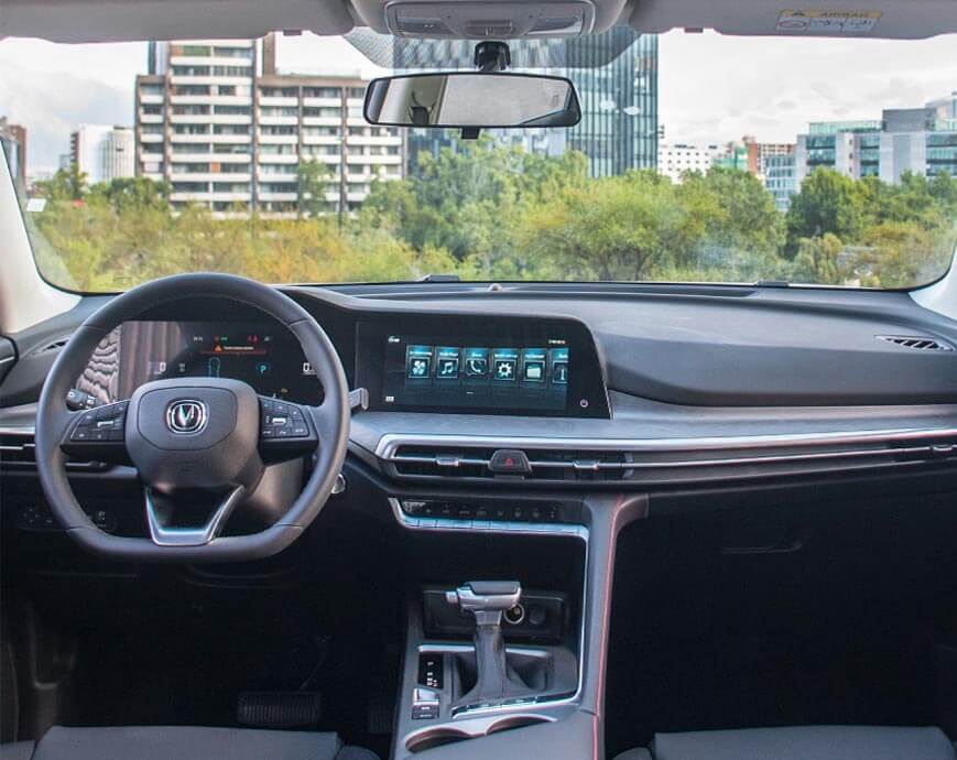 Diseño Interior de New CS35 Plus