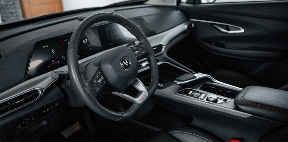 Diseño Interior de UNI-T